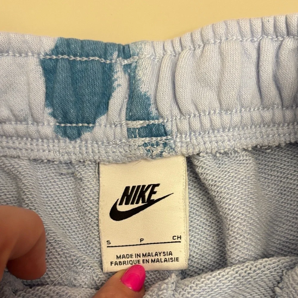 Nike Kids Cloud Pattern Blue Shorts - Picture 2 of 3